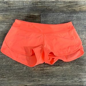 Lululemon size 8 speed up short